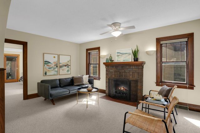 3521 E Minnehaha Parkway, Minneapolis, MN 55417