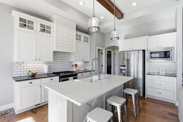 2733 N Eagle Ct, Wichita, KS 67226