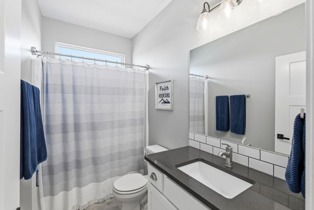 2733 N Eagle Ct, Wichita, KS 67226