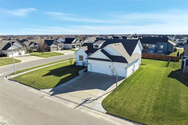 2733 N Eagle Ct, Wichita, KS 67226