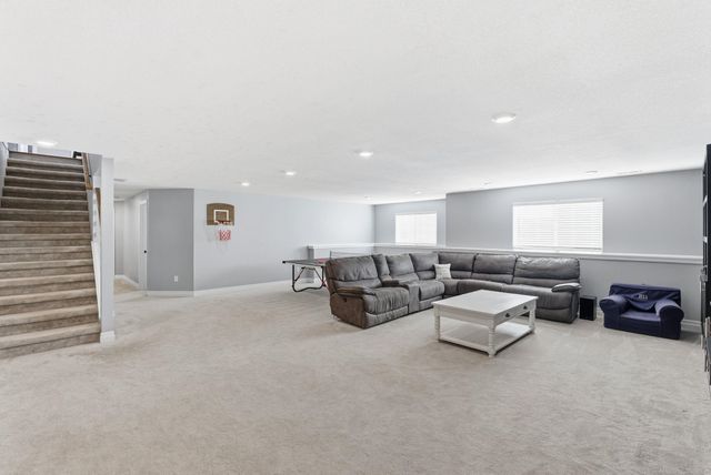 2733 N Eagle Ct, Wichita, KS 67226