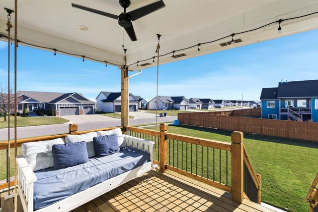 2733 N Eagle Ct, Wichita, KS 67226