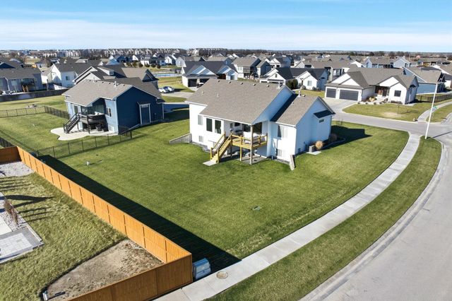 2733 N Eagle Ct, Wichita, KS 67226