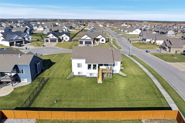 2733 N Eagle Ct, Wichita, KS 67226