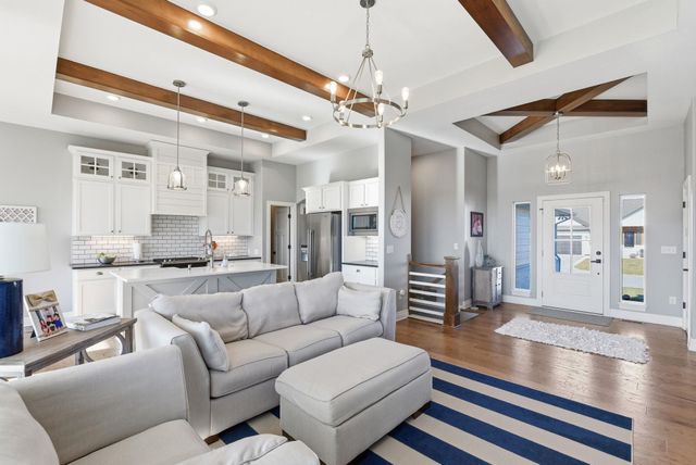 2733 N Eagle Ct, Wichita, KS 67226