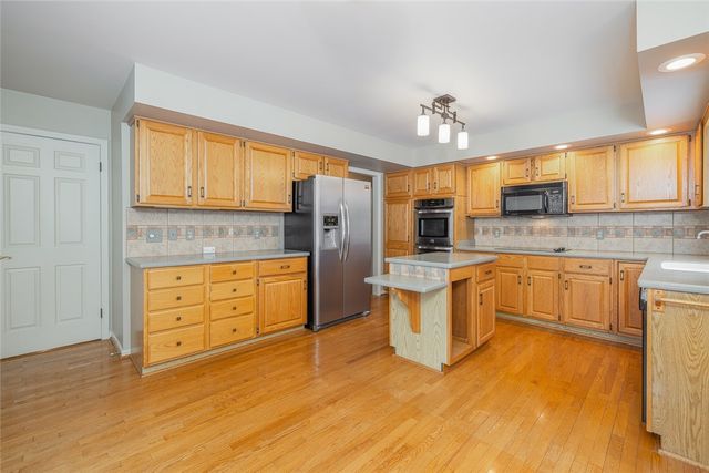 22 Bishops Court, Pittsford, NY 14534