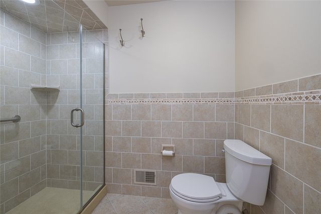 22 Bishops Court, Pittsford, NY 14534