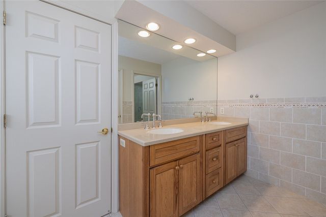 22 Bishops Court, Pittsford, NY 14534