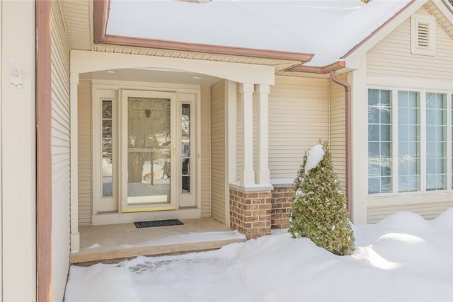 22 Bishops Court, Pittsford, NY 14534