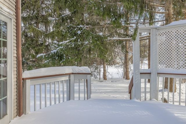 22 Bishops Court, Pittsford, NY 14534