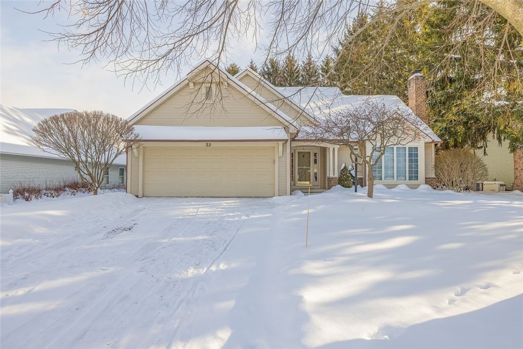 22 Bishops Court, Pittsford, NY 14534