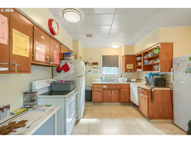 853 E St, Washougal, WA 98671