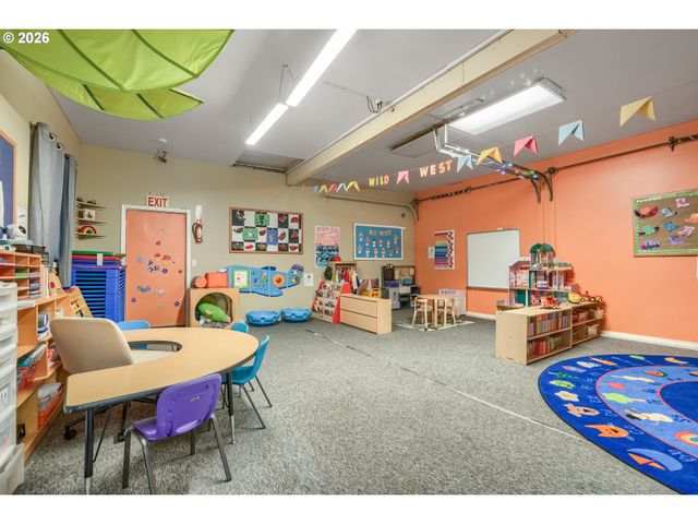 853 E St, Washougal, WA 98671