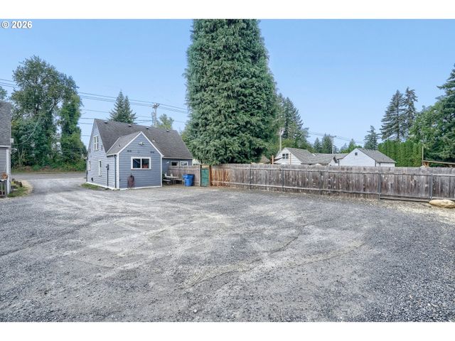 853 E St, Washougal, WA 98671