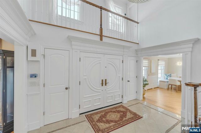 1 Seton Lane, Mahwah, NJ 07430