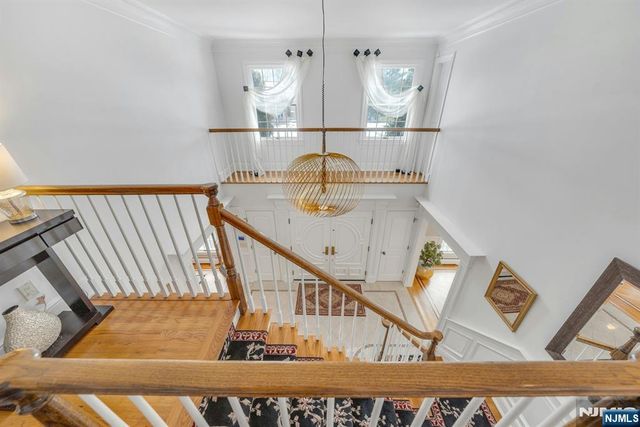 1 Seton Lane, Mahwah, NJ 07430