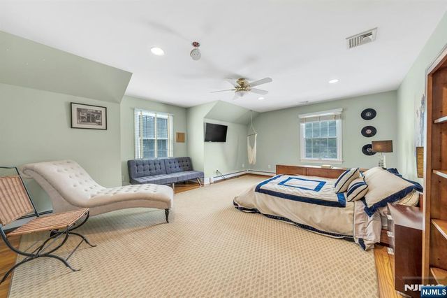 1 Seton Lane, Mahwah, NJ 07430