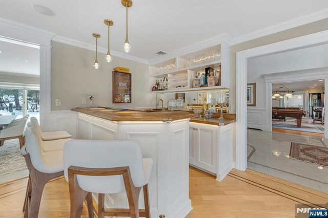 1 Seton Lane, Mahwah, NJ 07430