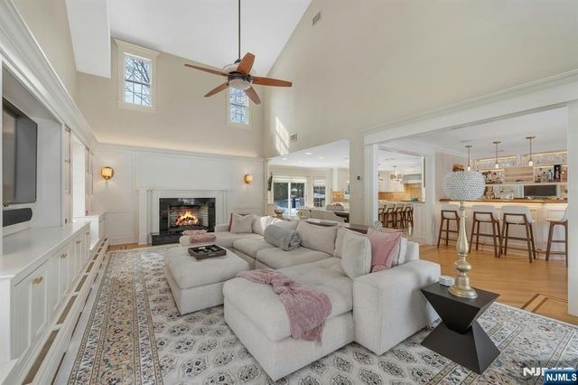 1 Seton Lane, Mahwah, NJ 07430