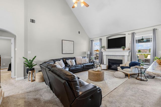 9706 Suffolk Downs Drive, Mont Belvieu, TX 77523