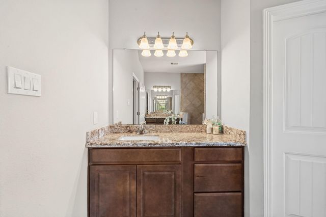 9706 Suffolk Downs Drive, Mont Belvieu, TX 77523