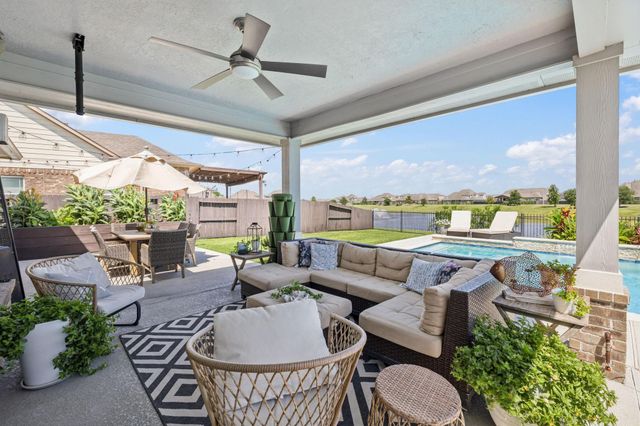 9706 Suffolk Downs Drive, Mont Belvieu, TX 77523