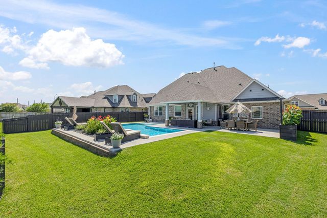 9706 Suffolk Downs Drive, Mont Belvieu, TX 77523