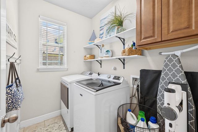 9706 Suffolk Downs Drive, Mont Belvieu, TX 77523