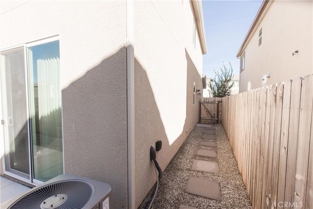 2020 N Ralph Lane, Clovis, CA 93619