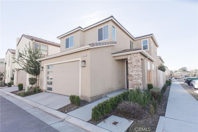 2020 N Ralph Lane, Clovis, CA 93619