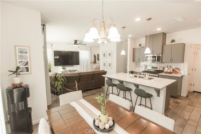 2020 N Ralph Lane, Clovis, CA 93619