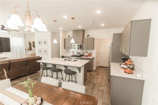 2020 N Ralph Lane, Clovis, CA 93619