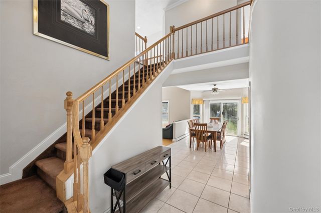 17 Egret Way, Center Moriches, NY 11934