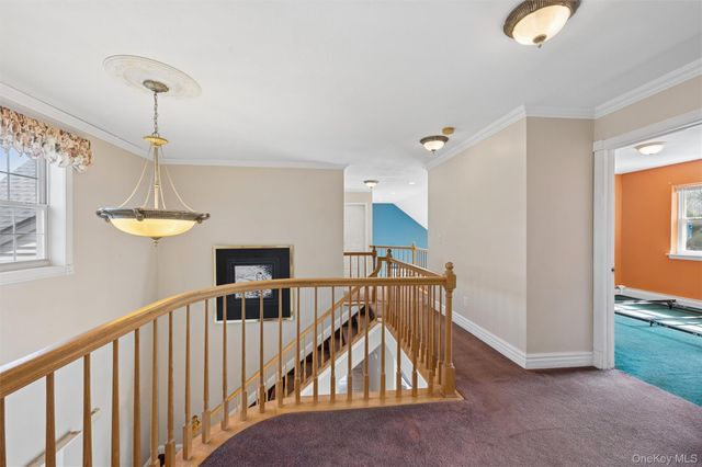 17 Egret Way, Center Moriches, NY 11934