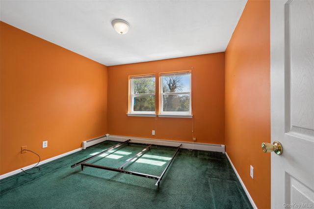 17 Egret Way, Center Moriches, NY 11934