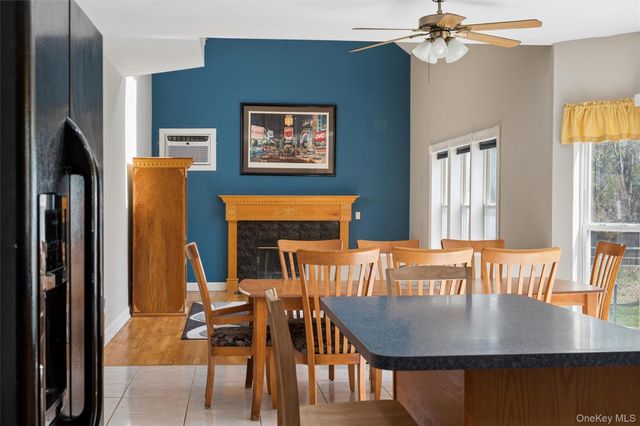 17 Egret Way, Center Moriches, NY 11934