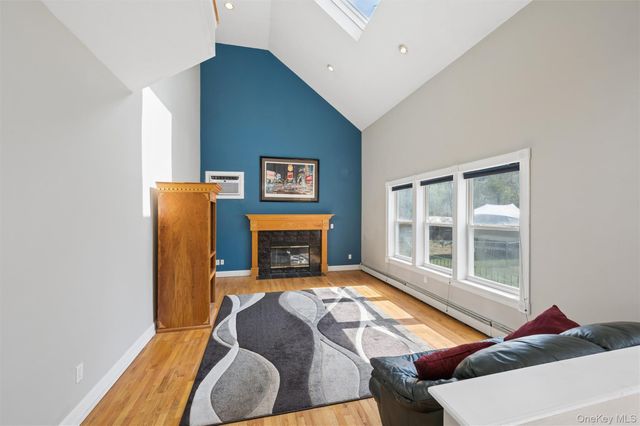 17 Egret Way, Center Moriches, NY 11934