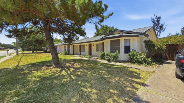 3625 Booth Calloway Road, Richland Hills, TX 76118