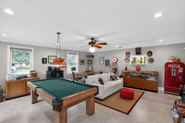1622 Twin Island Drive DR, Lockhart, TX 78644