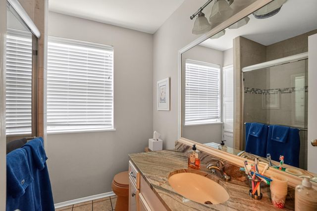 1622 Twin Island Drive DR, Lockhart, TX 78644