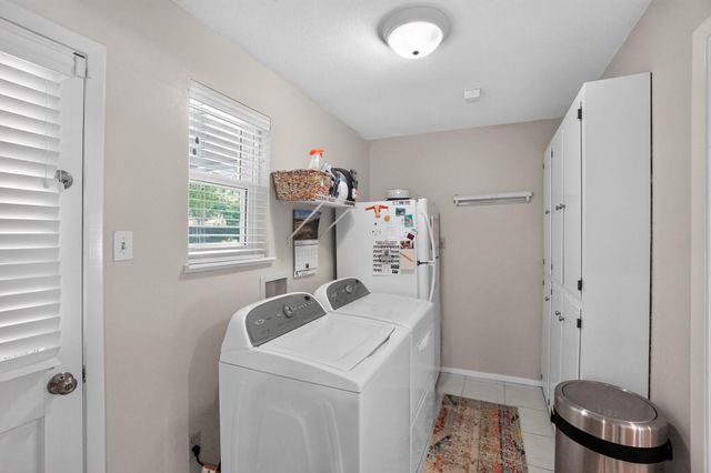 1622 Twin Island Drive DR, Lockhart, TX 78644