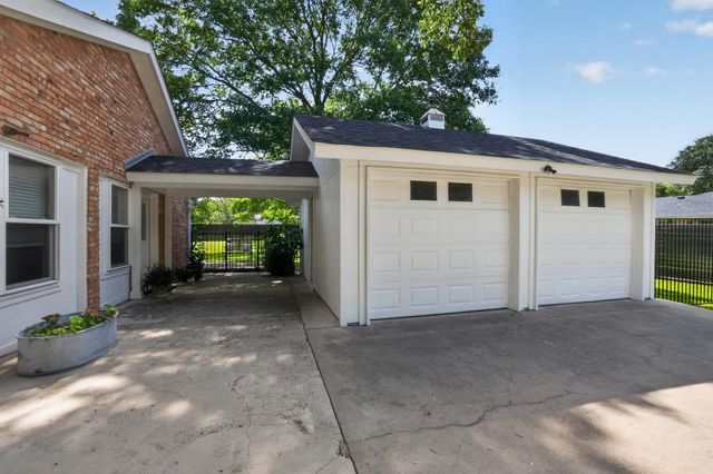 1622 Twin Island Drive DR, Lockhart, TX 78644