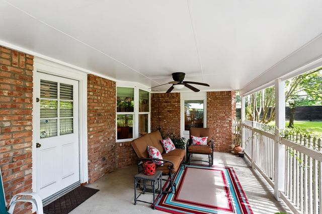 1622 Twin Island Drive DR, Lockhart, TX 78644