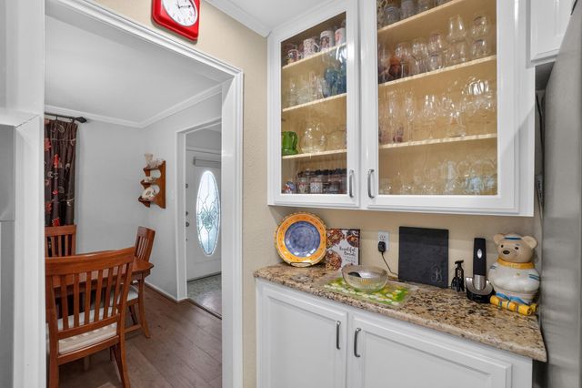1622 Twin Island Drive DR, Lockhart, TX 78644