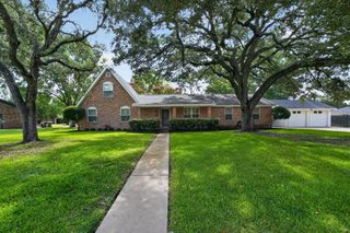 1622 Twin Island Drive DR, Lockhart, TX 78644