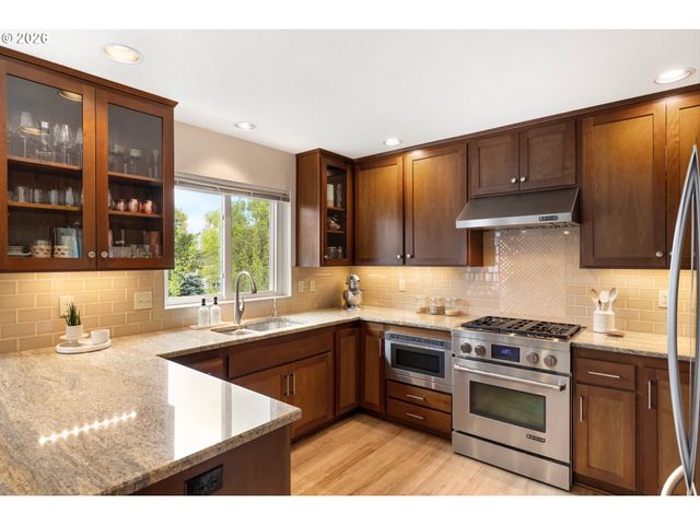 11200 Sw PARTRIDGE Loop, Beaverton, OR 97007