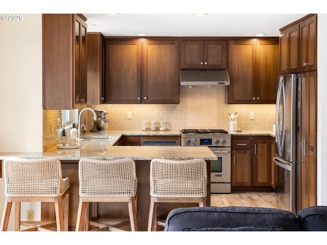 11200 Sw PARTRIDGE Loop, Beaverton, OR 97007