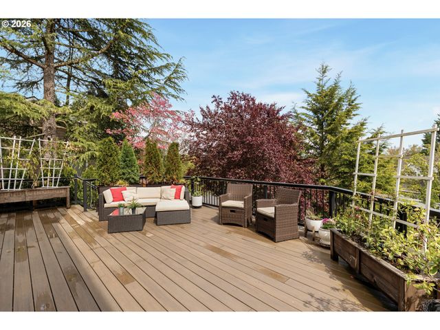 11200 Sw PARTRIDGE Loop, Beaverton, OR 97007