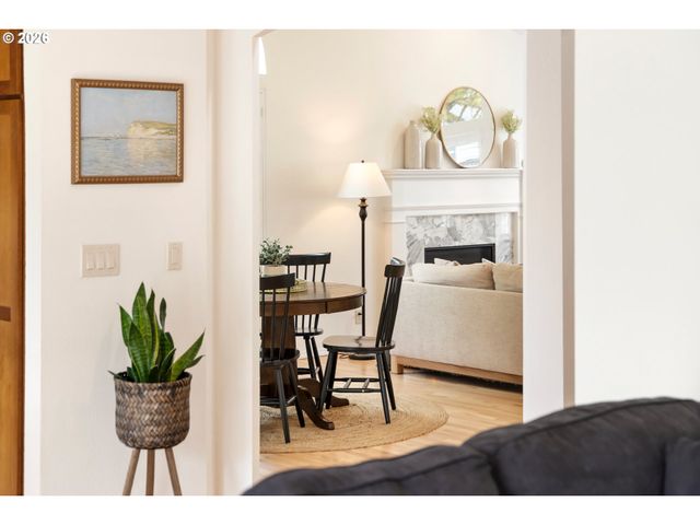 11200 Sw PARTRIDGE Loop, Beaverton, OR 97007