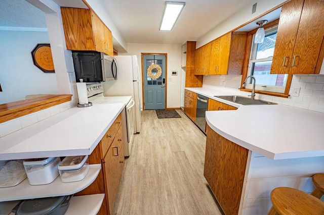 W11265 US Highway 10, Prescott, WI 54021